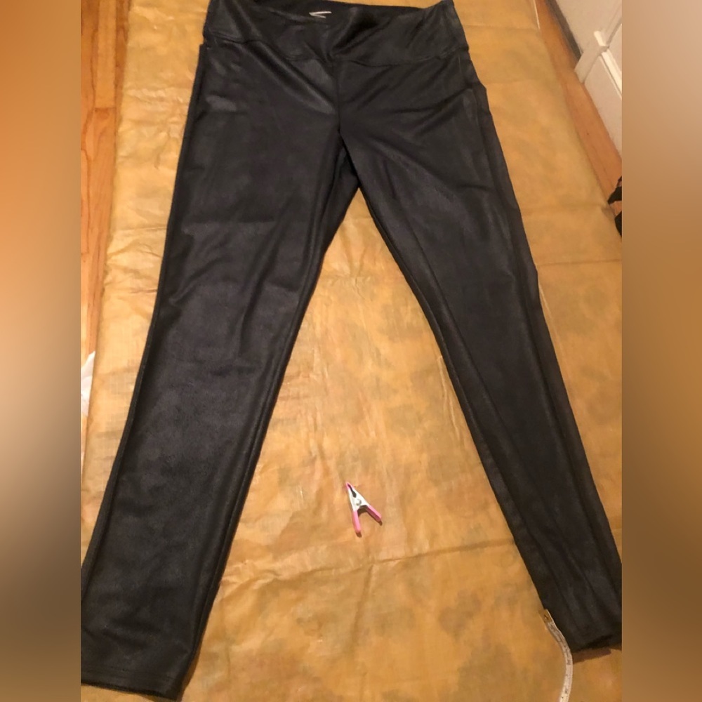 SEVEN7 size XL black Coated Sculpted legging faux leather look similar to spanx